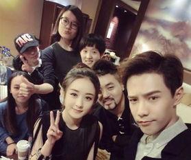 女明星与男助理,甜蜜互动背后的故事